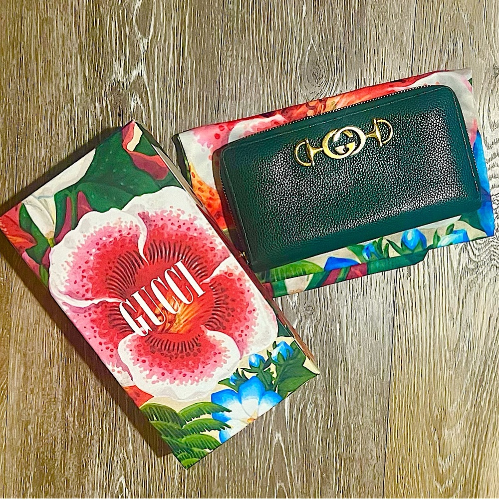 Authentic GUCCI Grainy Calfskin Zumi Zip Around Wallet